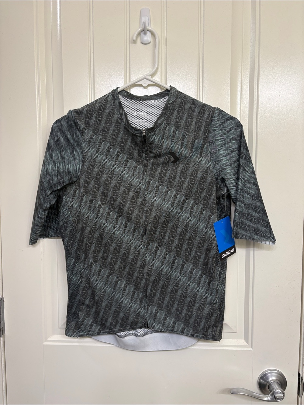 NWT Men's Garneau Green and Gray Patterned Cycling Jersey